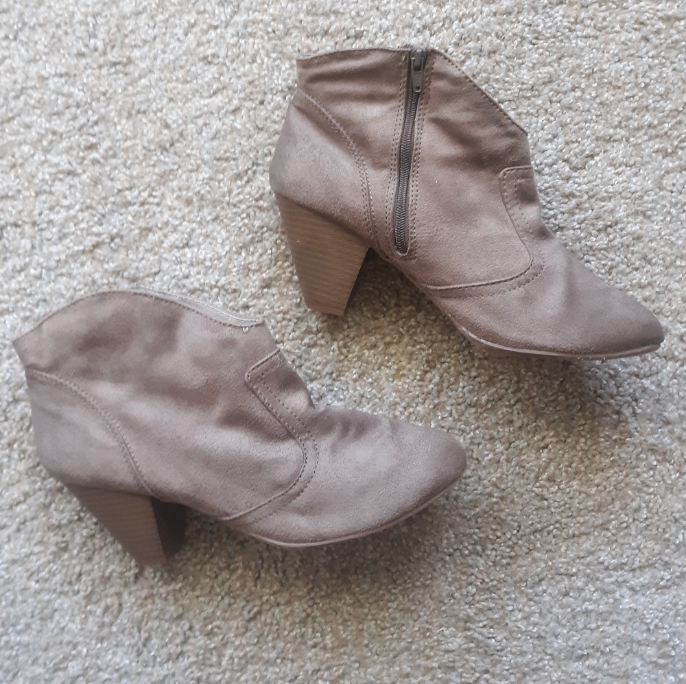 Candie's Taupe booties